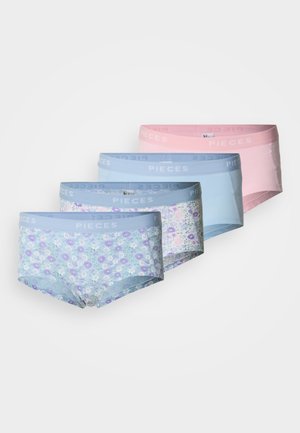 Vier paar katoenen hipster slips in verschillende pastelkleuren, met bloemmotieven en elastische taillebanden met het woord "PIECES".