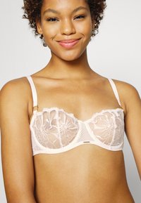 Chantelle FLEURS HALF CUP BRA - Soutien balconette - zart rose