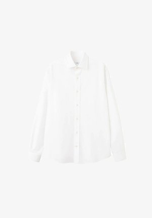Bijela košulja s dugim rukavima i kopčanjem na gumbe, izrađena od mekanog tkanja, s klasičnim ovratnikom i pet gumba sprijeda, s ravnim krojem.