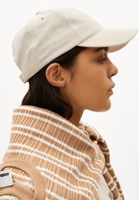 ARMEDANGELS YAANIS BOLD - Pet - oatmilk lavender light