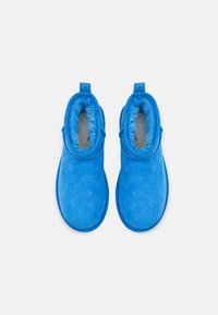 UGG CLASSIC ULTRA MINI - Zimné čižmy - big sky