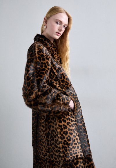 By Malene Birger RAFAIA - Zimný kabát - brown