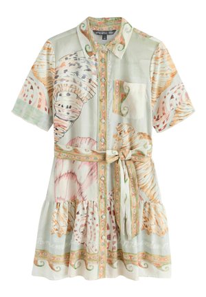 Kurzarm-Kleid mit durchgehendem Knopfverschluss, Muschelmuster, Kragen, Brusttasche und gebundenem Taillengürtel in sanften Pastellfarben.