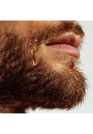 Pořadí 16: NUXE - MULTI-PURPOSE BEARD OIL - Olej na vousy