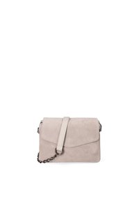 Borsa a tracolla in suede grigio chiaro con chiusura a soffietto, tracolla regolabile e dettaglio in catena. Texture liscia e forma rettangolare.