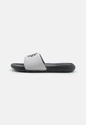 Nike Sportswear VICTORI ONE SLIDE - Klapki płaskie