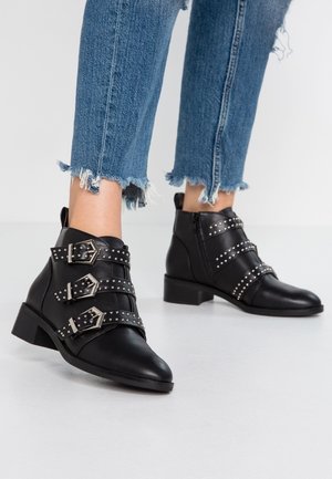Ankle boot