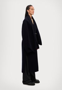 Vanessa Bruno VALERAN - Klassischer Mantel - marine