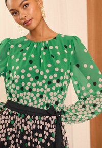 Love & Roses PETITE FIT - MONO SPOT MIDI  - Dnevna haljina - green