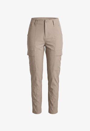 Beige smale bukser med høyt liv, beltestropper, knapp i front, glidelås, sidelommer og sømdetaljer langs bena.