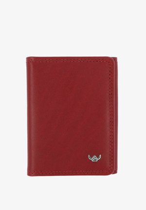 Portefeuille bifold en cuir rouge avec coutures visibles et petit logo casque viking argenté dans le coin inférieur droit.