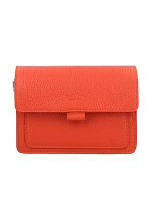 Orangefarbenes, strukturiertes Lederportemonnaie mit Frontklappe und aufgesetztem, abgestepptem Taschendetail, kompaktes Design, geeignet für den täglichen Gebrauch.