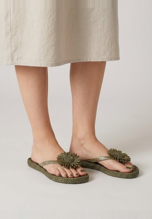Ilse Jacobsen, ILSE JACOBSEN - Chanclas de dedo - army