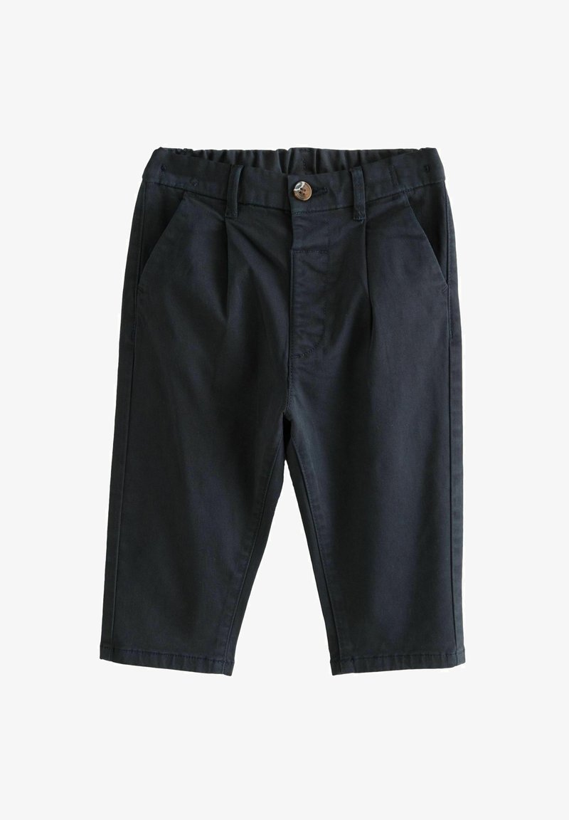 Čierne bavlnené šortky s záhybmi, bočnými vreckami a gombíkovým zapínaním. Pás je elastický pre väčšie pohodlie. Strih po kolená.