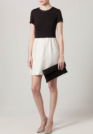 Gianni Chiarini, Pochette - black