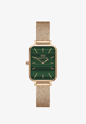 Obdélníkový hodinky se zeleným pruhovaným ciferníkem, zlatými ručičkami a mesh páskem z růžového zlata. Uprostřed se nachází iniciály značky "WD".