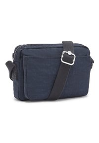 Borsa in tessuto blu navy con superficie testurizzata, chiusura con zip, tasca frontale e tracolla regolabile con fibbia metallica quadrata.