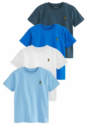 Vier Kurzarm-T-Shirts in Marineblau, Elektrikblau, Weiß und Hellblau. Jedes hat ein kleines, gesticktes Hummer-Design auf der Brust.