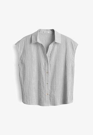 OPUS, LOOSE SEERSUCKER STRIPES - Camicia - milk