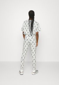 Monki Leggings - Calças - white