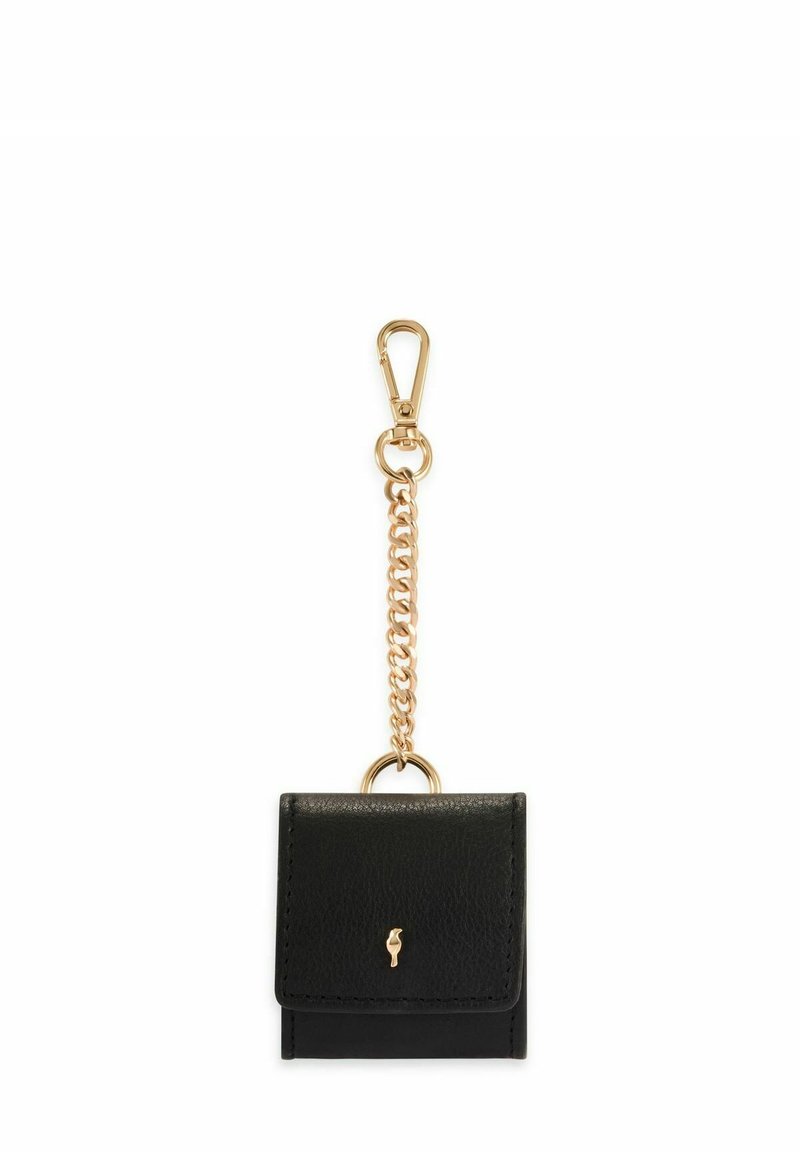 Czarny skórzany portfel na klucze ze złotymi elementami, wyposażony w zatrzask i łańcuszek. Kompaktowy, prostokątny kształt.