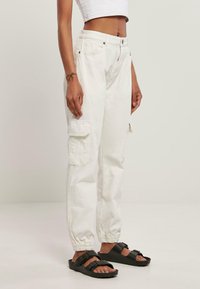 Urban Classics Relaxed fit jeans - white