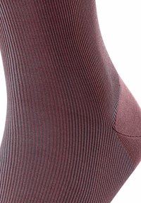 FALKE FINE SHADOW - Socken - roan rouge