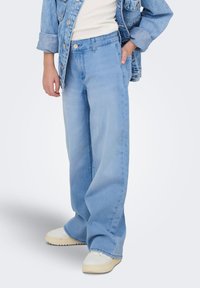 ONLY GIRLS Sirgete säärtega teksad - light blue denim