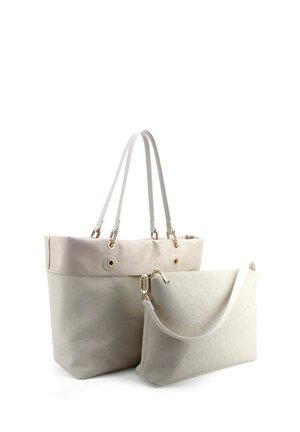 Borsa tote beige con doppi manici e borsa a tracolla abbinata con motivo floreale in rilievo sottile e dettagli in oro.