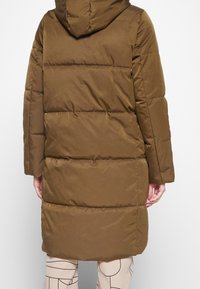 Vero Moda Abrigo de invierno - olive