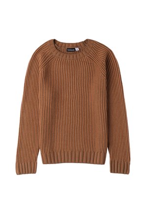 Braun gestreifter Strickpullover mit rundem Ausschnitt, langen Ärmeln sowie gerippten Bündchen und Saum. Die strukturierte Stoffoberfläche verleiht Tiefe.