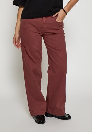 FLORENCE FIVEPOCKET - Džínsy s rovným strihom - cherry mahogany