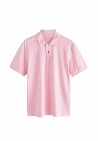 Polo de color rosa claro fabricado en algodón suave, con cuello acanalado, dos botones y un pequeño emblema en el lado izquierdo del pecho.