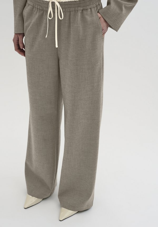 TINA  - Jogginghose - walnut melange