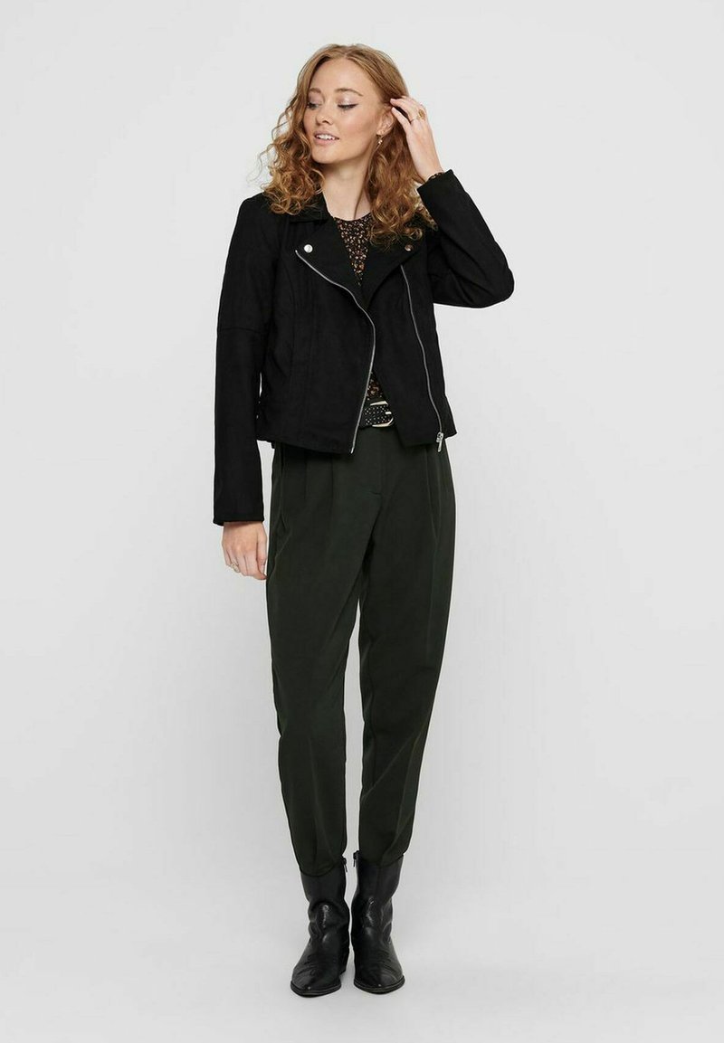 Damen Leichte Jacken | JDY BIKER FOREST Kunstlederjacke schwarz - JM53588 Damen Leichte Jacken | JDY BIKER FOREST Kunstlederjacke schwarz - JM53588