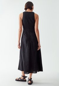CALLI WELLA MIDI - Dnevna obleka - black