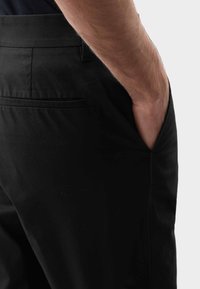 Marks & Spencer REGULAR FIT SUPER LIGHTWEIGHT - Broek - black