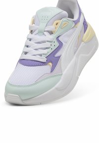Puma X-RAY SPEED - Sportcipő - white peaceful blue lavender alert