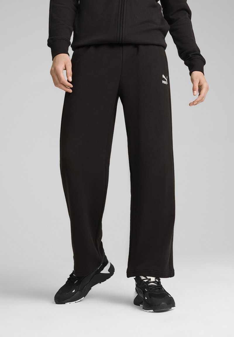 Puma RELAXED TRACK PANTS - Tepláky - black black