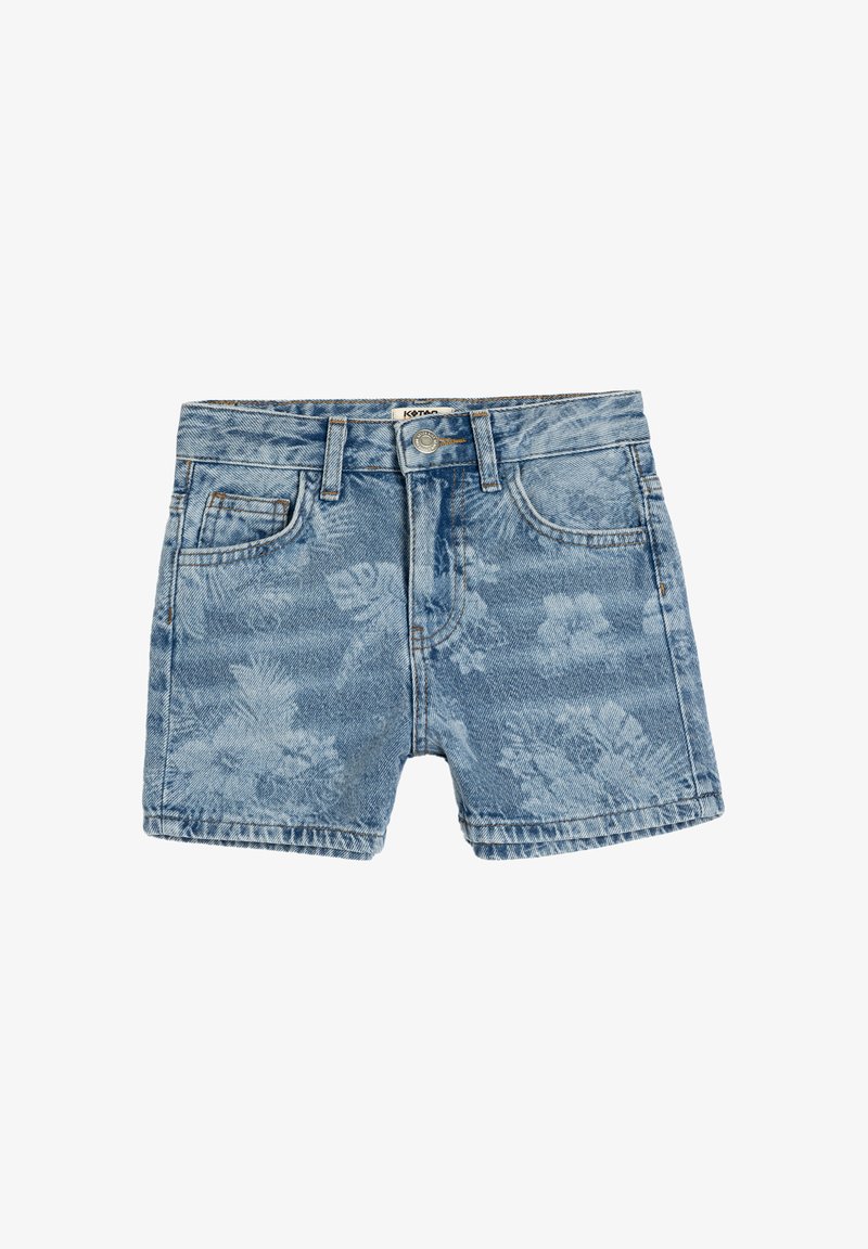 Shorts in denim blu chiaro con motivo floreale. Presentano cinque tasche, una chiusura con bottone e un orlo sfrangiato. Taglio classico.