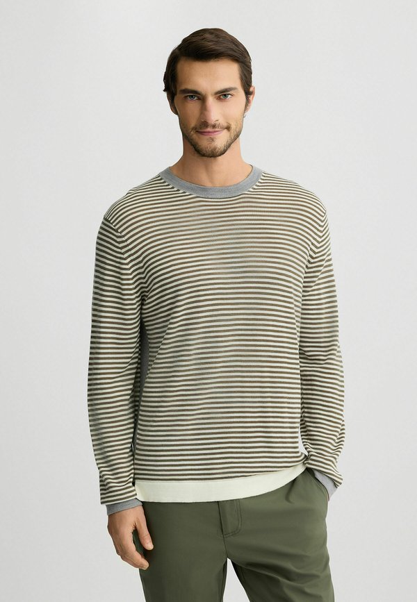 STRIPED  - Strickpullover - beige