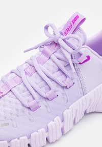 Nike Performance Training shoe - lilac bloom/vivid purple/barely grape