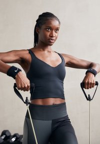 Nike Performance ALATE - Vidutiniškai krūtinę prilaikanti sportinė liemenėlė - black/cool grey