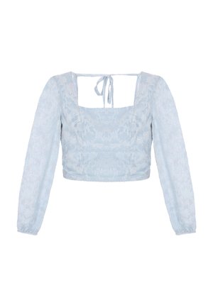 Lyseblå kort bluse med lange gennemsigtige ærmer, blomsterprint, firkantet udskæring og bindelukning bagpå.