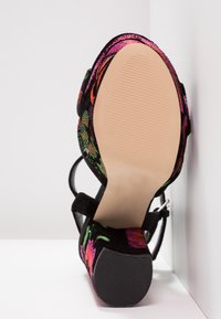 Miss Selfridge Sandály na vysokém podpatku - black