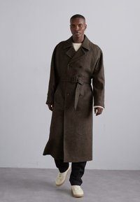 Filippa K DOUBLE BREASTED - Klassisk frakke - walnut brown