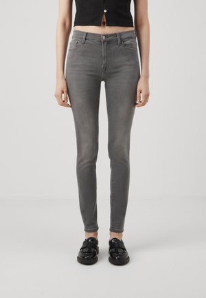 ILLUSION LUXE BLISS - Uske traperice - grey
