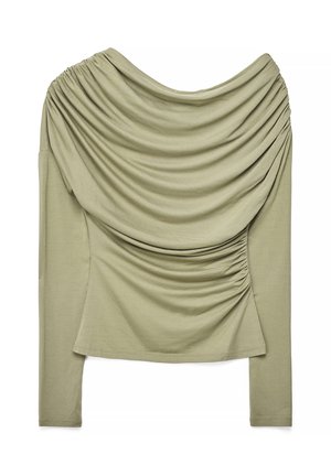 Długi rękaw, oliwkowozielona bluzka z dekoltem odsłaniającym ramiona z marszczonym, drapowanym wykończeniem i ściągaczem po bokach, dopasowany fason.