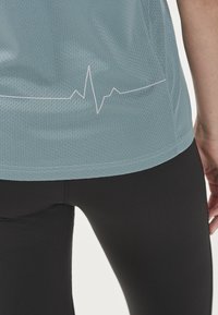 ELITE LAB Sports T-shirts - trellis