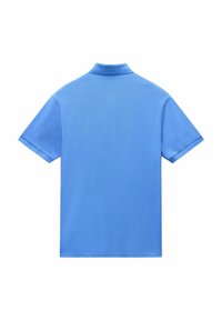 Polo à manches courtes en bleu clair uni, avec un col classique et une texture en coton lisse, doté d'un ourlet droit.